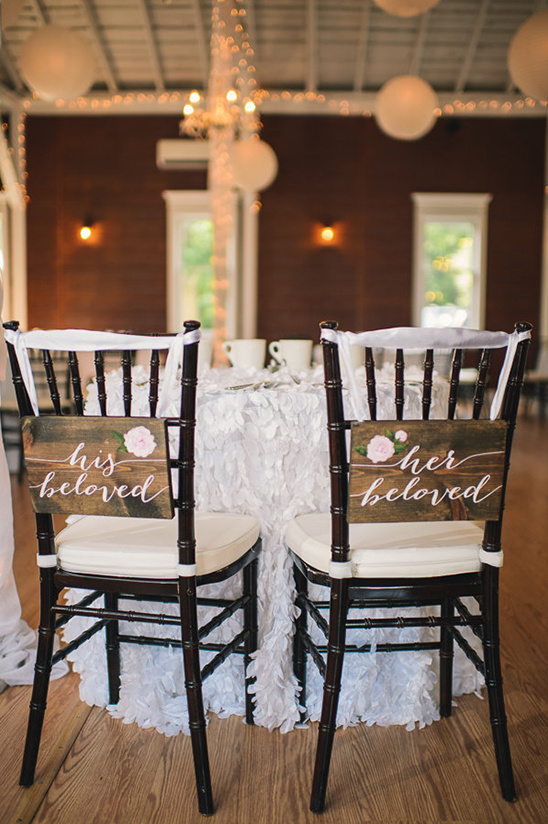 sweetheart table chair signs @weddingchicks