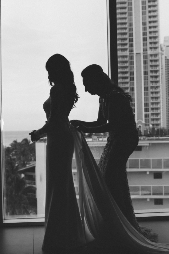 elegant-and-modern-white-wedding