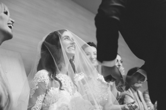 elegant-and-modern-white-wedding