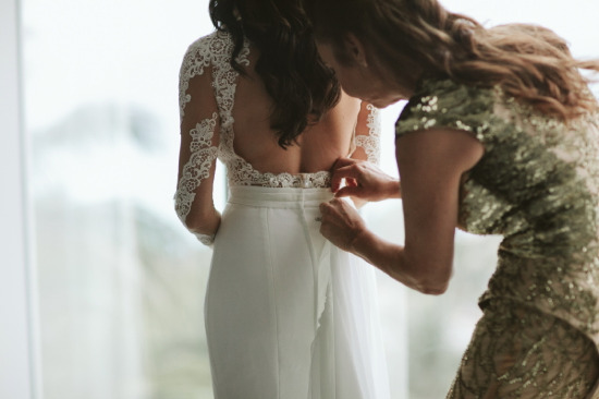 elegant-and-modern-white-wedding
