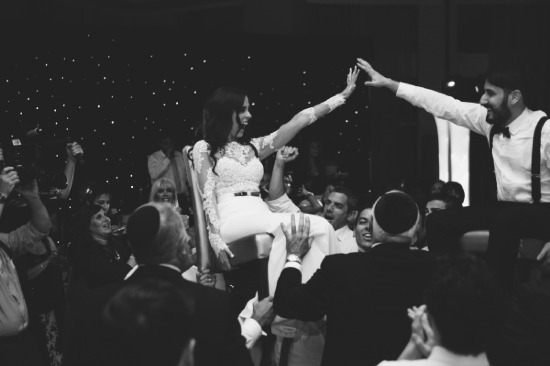 elegant-and-modern-white-wedding