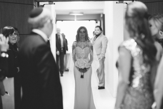 elegant-and-modern-white-wedding
