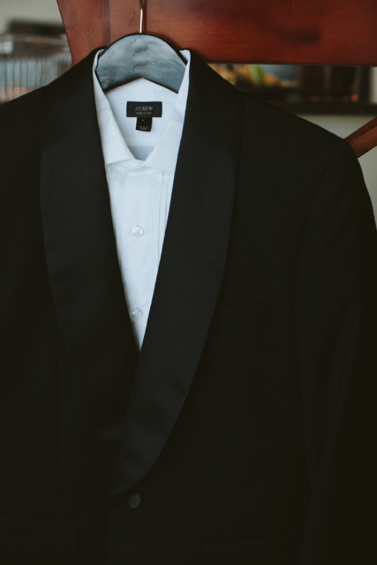 elegant-and-modern-white-wedding