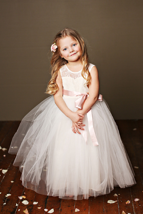Darling flower girl dresses from Fattiepie @weddingchicks