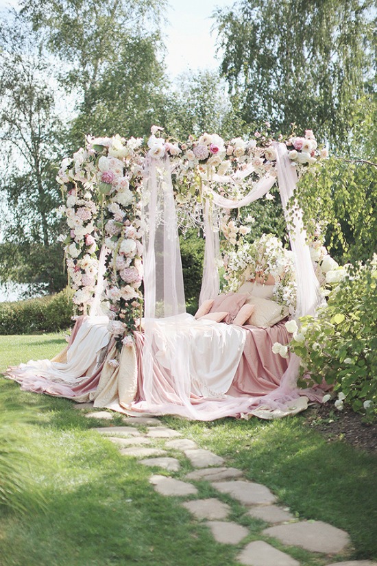 glamorous-garden-rose-wedding