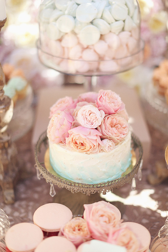 ombre mini wedding cake @weddingchicks