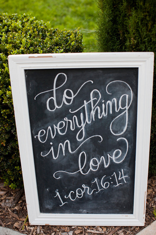 chalkboard wedding sign @weddingchicks