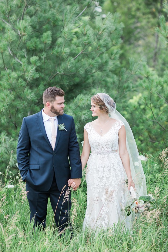 pastel-peach-vintage-wedding