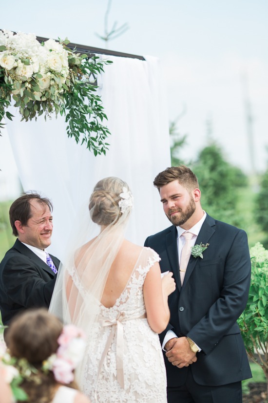 pastel-peach-vintage-wedding