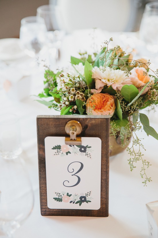 pastel-peach-vintage-wedding