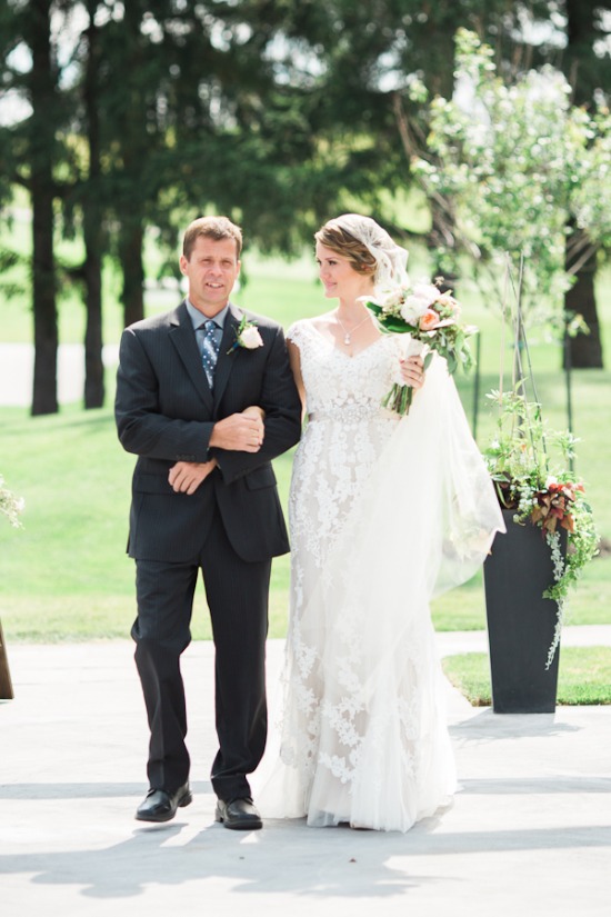pastel-peach-vintage-wedding