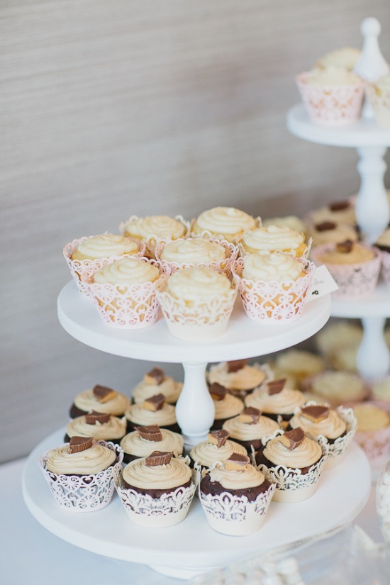 pastel-peach-vintage-wedding