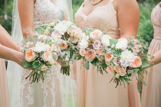 pastel-peach-vintage-wedding
