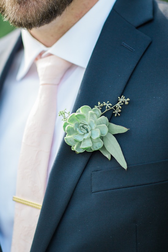 pastel-peach-vintage-wedding