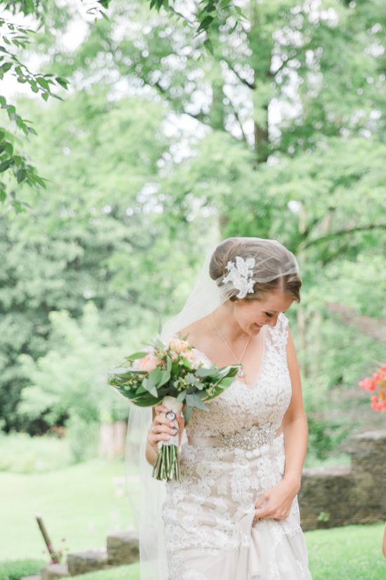 pastel-peach-vintage-wedding