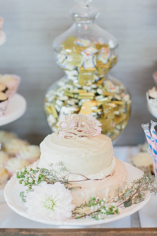 pastel-peach-vintage-wedding