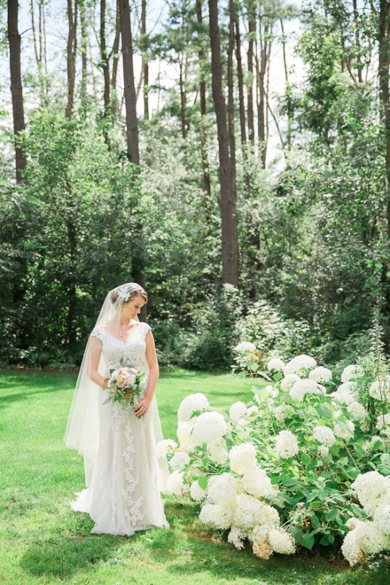 pastel-peach-vintage-wedding