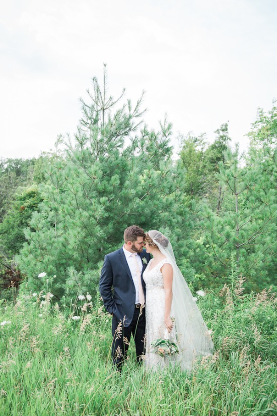 pastel-peach-vintage-wedding