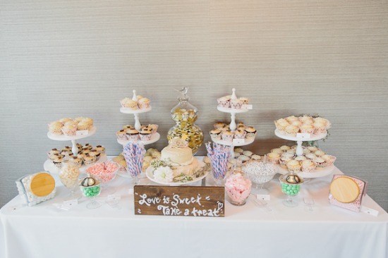 pastel-peach-vintage-wedding