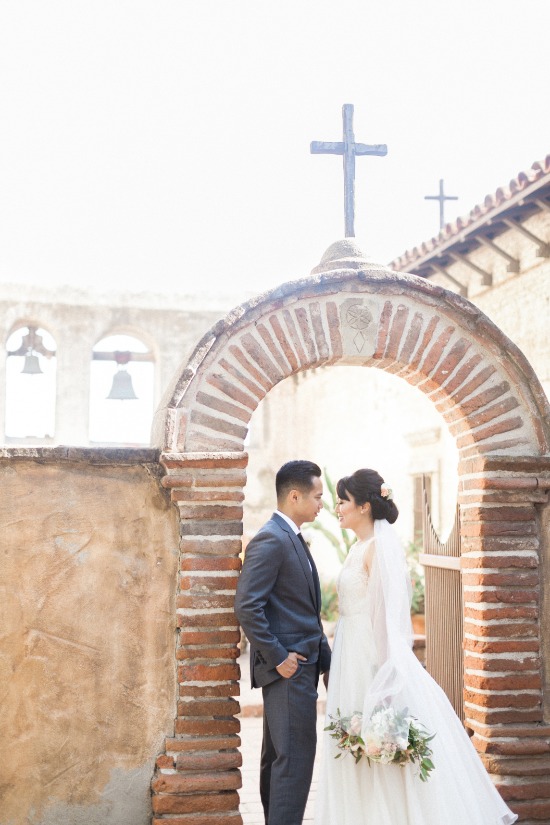 peach-and-gray-elegant-rustic-wedding