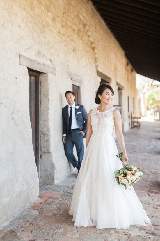 peach-and-gray-elegant-rustic-wedding