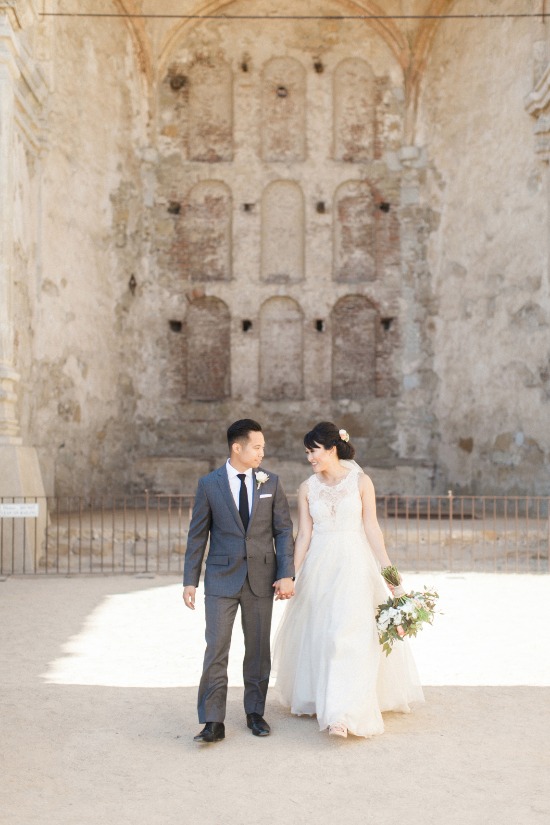peach-and-gray-elegant-rustic-wedding