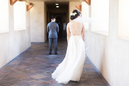 peach-and-gray-elegant-rustic-wedding