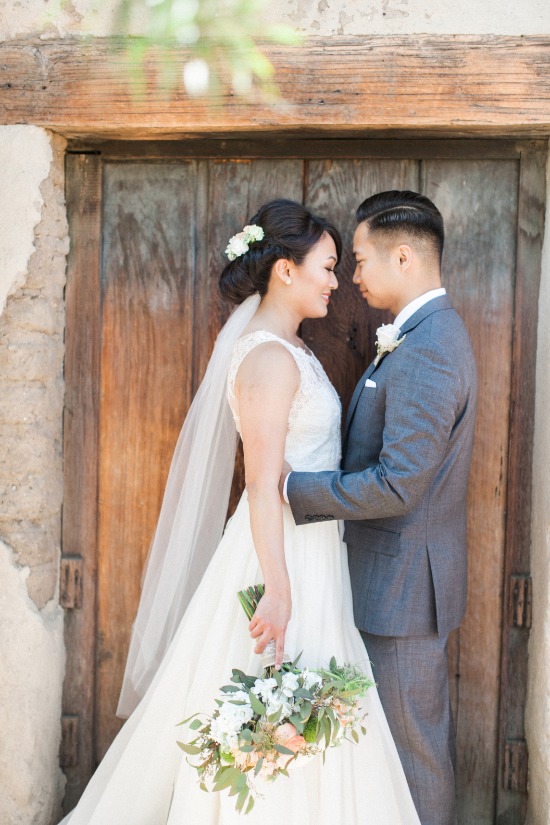 peach-and-gray-elegant-rustic-wedding