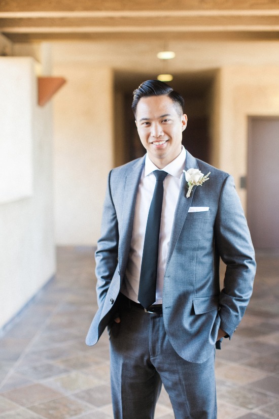 peach-and-gray-elegant-rustic-wedding