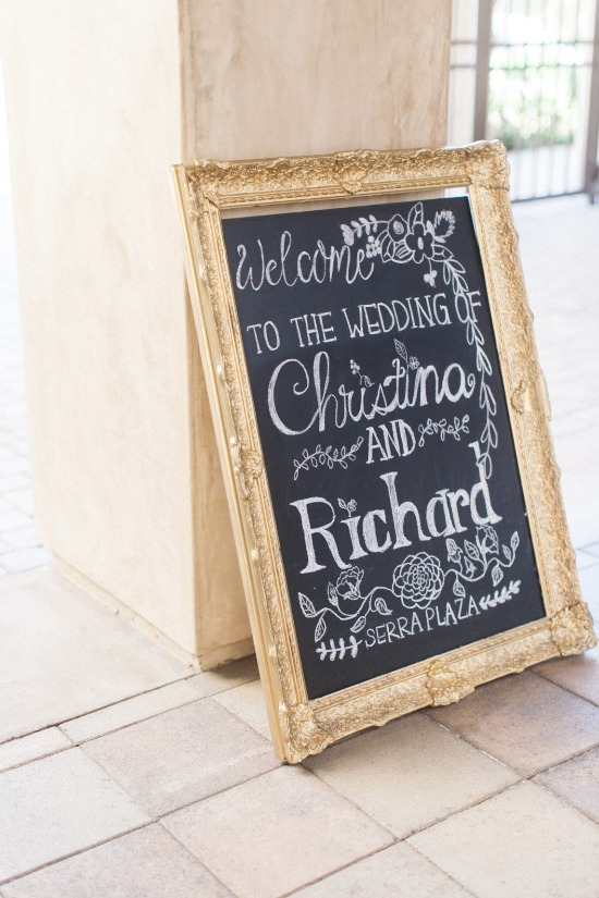 peach-and-gray-elegant-rustic-wedding