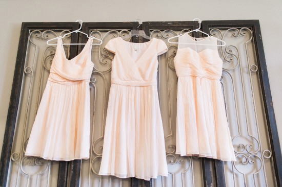 peach-and-gray-elegant-rustic-wedding
