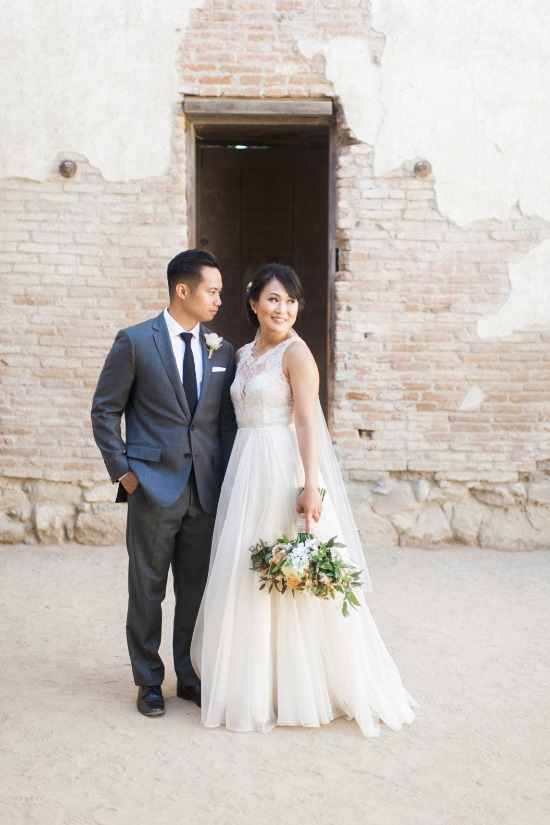 peach-and-gray-elegant-rustic-wedding