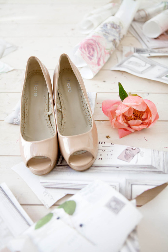 pink-and-gold-bridal-session