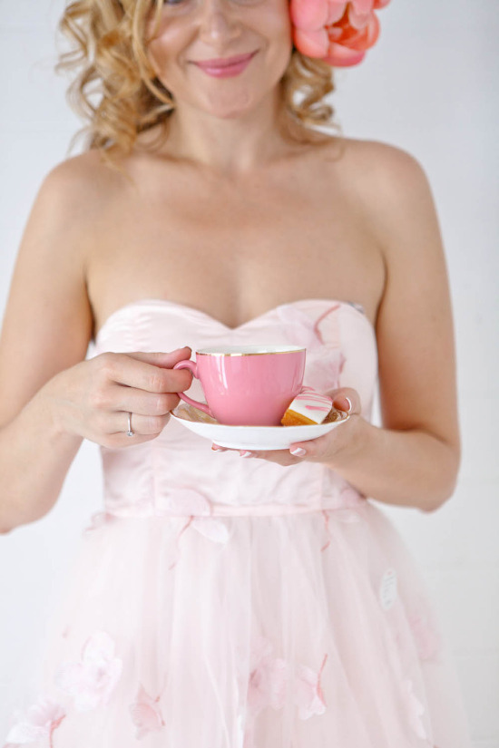 pink-and-gold-bridal-session