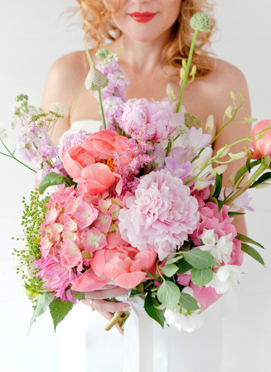 pink and purple bouquet @weddingchicks