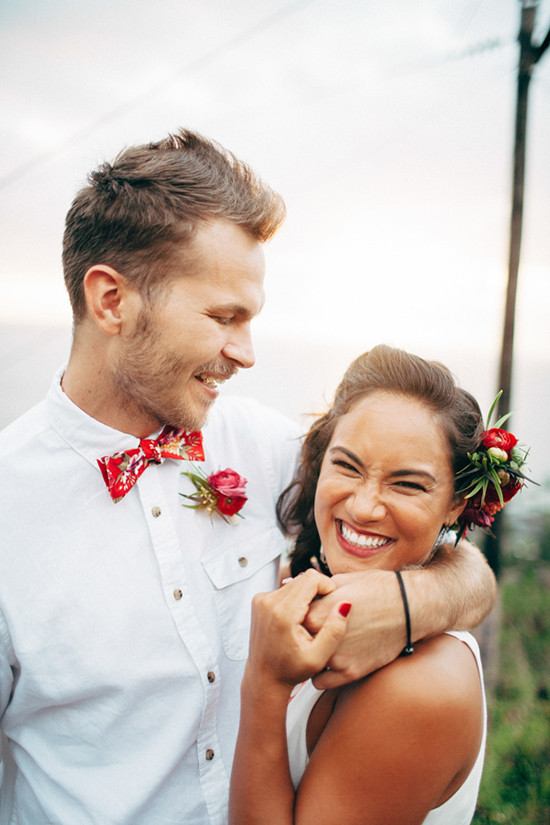 red-and-green-casual-hawaiian-wedding-ideas