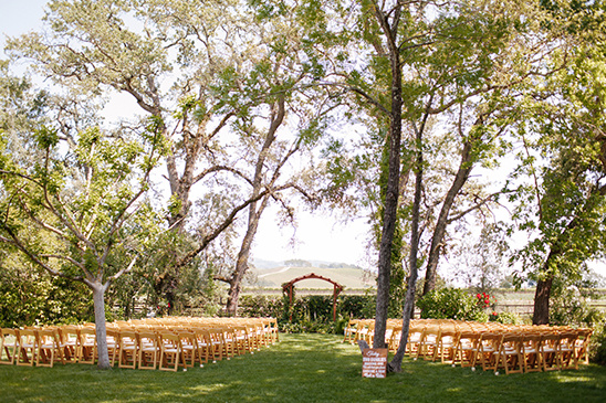 outdoor wedding ceremony details @weddingchicks