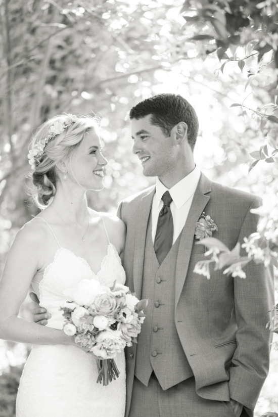 rustic-wedding-in-shades-of-pink