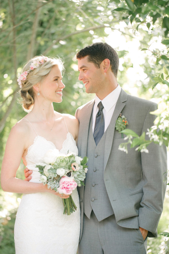 rustic-wedding-in-shades-of-pink