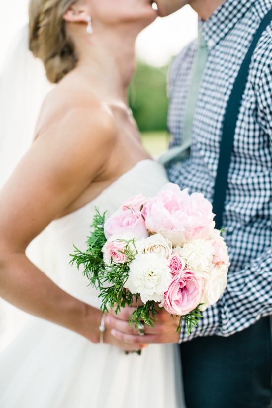 seersucker-and-pink-farm-wedding