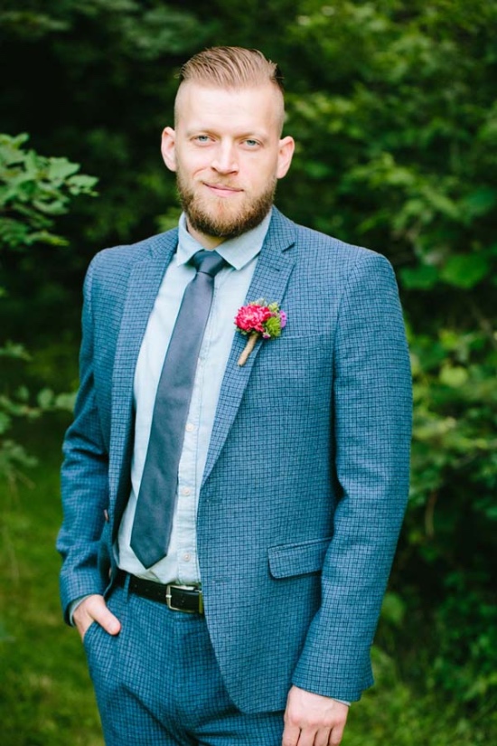 alternative-vintage-forest-wedding