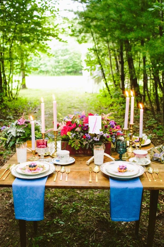 alternative-vintage-forest-wedding