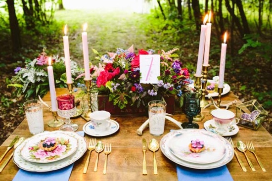 alternative-vintage-forest-wedding