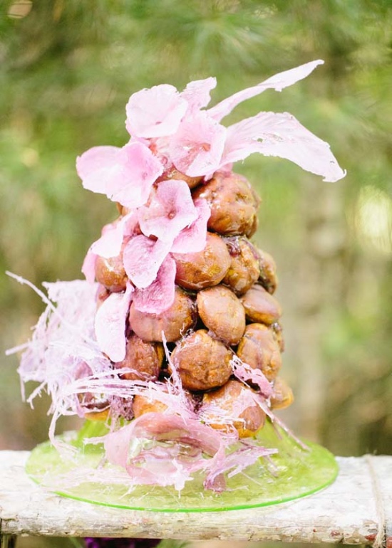 alternative-vintage-forest-wedding