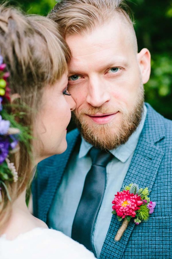 alternative-vintage-forest-wedding