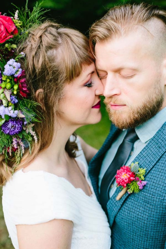 alternative-vintage-forest-wedding