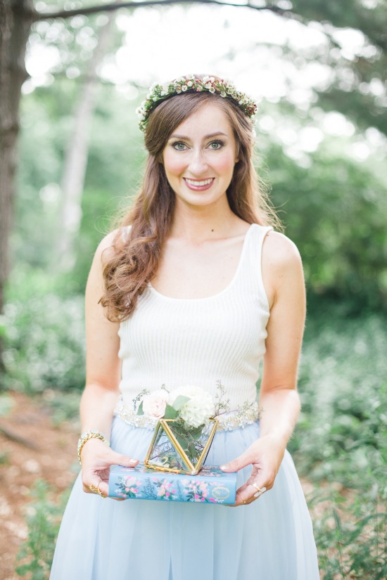 blue-and-gold-cinderella-wedding-ideas