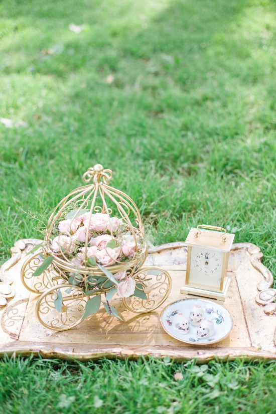 blue-and-gold-cinderella-wedding-ideas