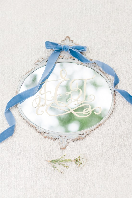 blue-and-gold-cinderella-wedding-ideas