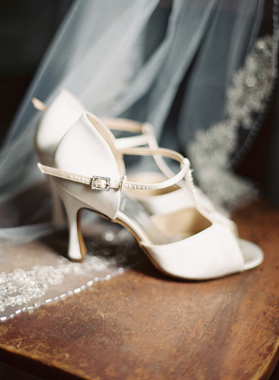 white wedding shoes @weddingchicks
